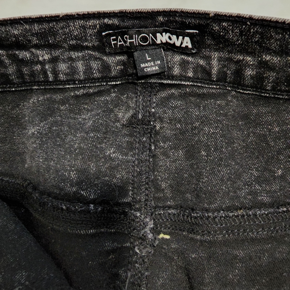 Black denim skirt - Picture 3 of 6